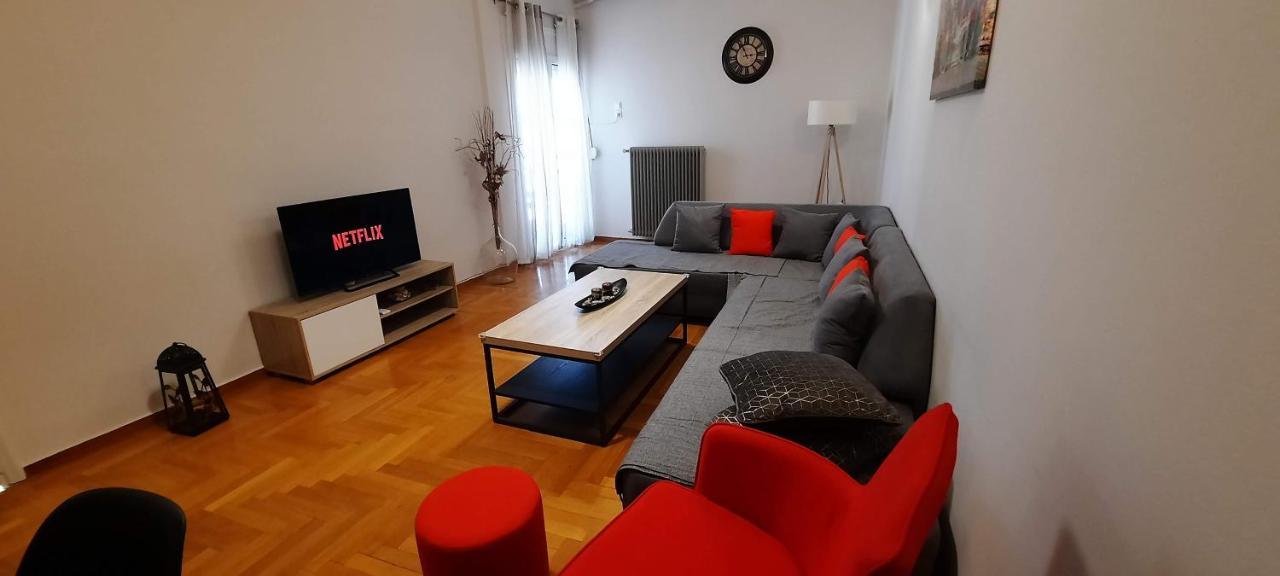 Cosy Apartment In The Heart Of The City Kalamata Exterior photo