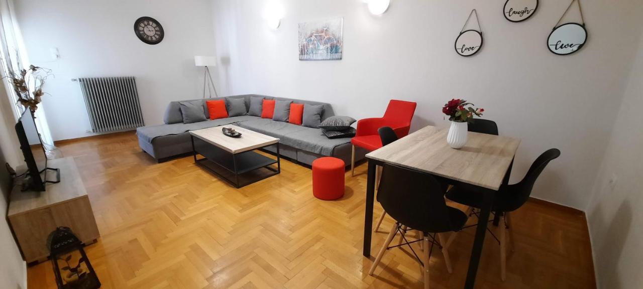 Cosy Apartment In The Heart Of The City Kalamata Exterior photo